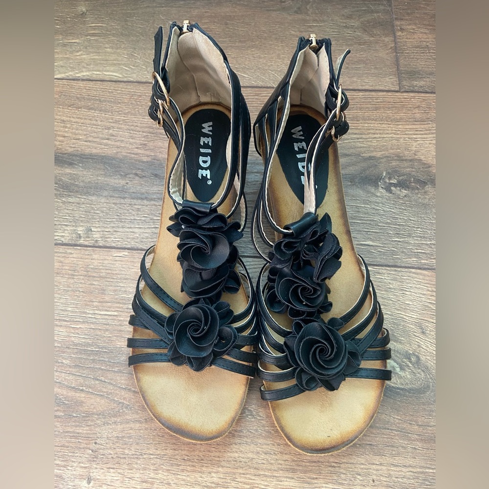 Women’s Black Wedge Shoe with Rose Detail